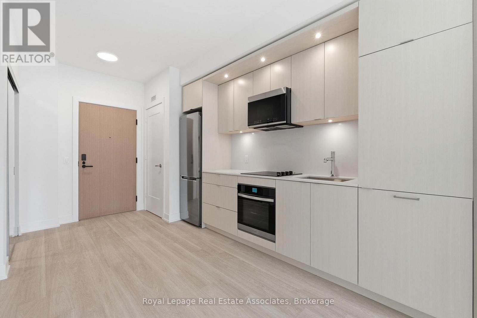 416 - 25 Cordova Avenue, Toronto, Ontario  M9A 0E5 - Photo 4 - W12997774