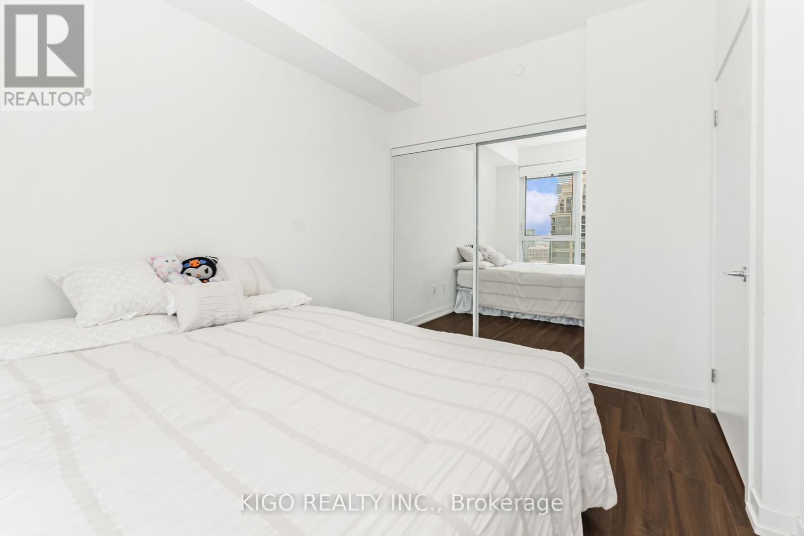 2406 - 4065 Confederation Parkway, Mississauga, Ontario  L5B 0L4 - Photo 22 - W12997776