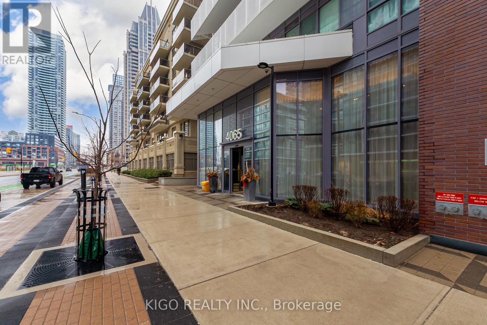 2406 - 4065 Confederation Parkway, Mississauga, Ontario  L5B 0L4 - Photo 3 - W12997776