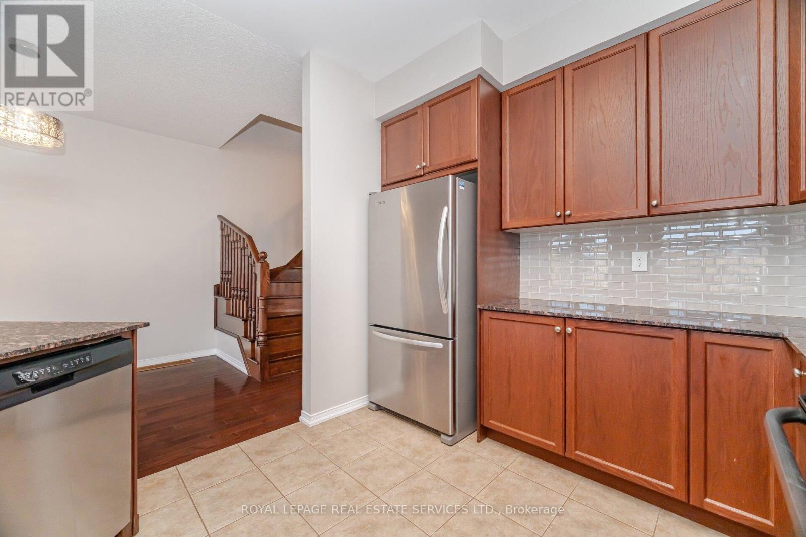 4 - 745 Farmstead Drive, Milton, Ontario  L9T 8B1 - Photo 12 - W12997802