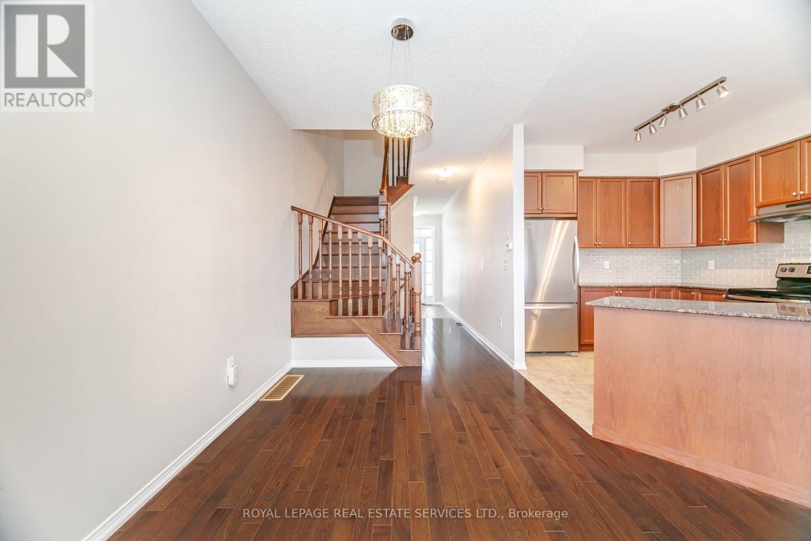 4 - 745 Farmstead Drive, Milton, Ontario  L9T 8B1 - Photo 14 - W12997802