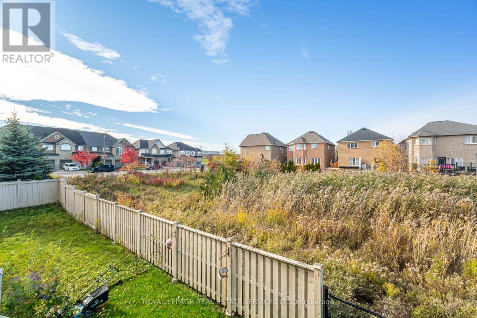 4 - 745 Farmstead Drive, Milton, Ontario  L9T 8B1 - Photo 23 - W12997802