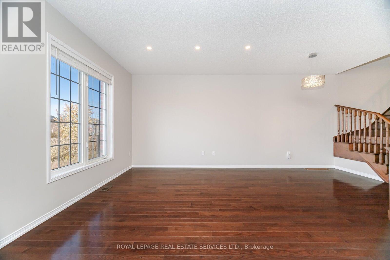 4 - 745 Farmstead Drive, Milton, Ontario  L9T 8B1 - Photo 24 - W12997802