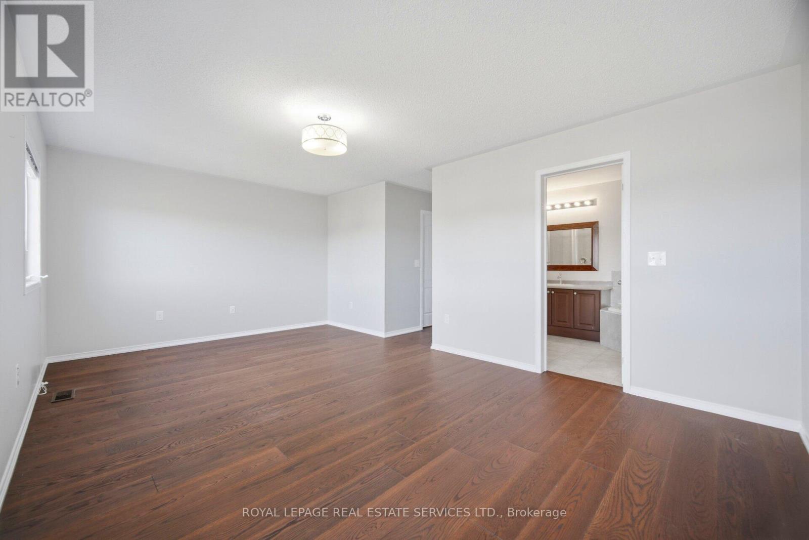 4 - 745 Farmstead Drive, Milton, Ontario  L9T 8B1 - Photo 31 - W12997802