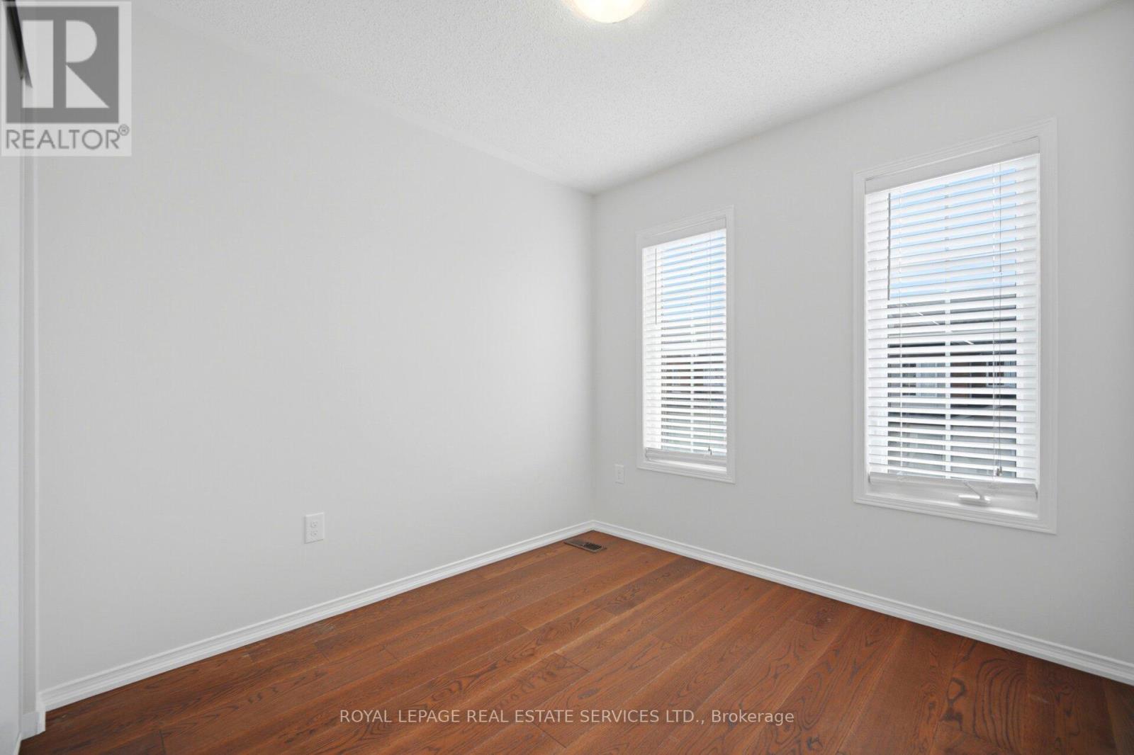 4 - 745 Farmstead Drive, Milton, Ontario  L9T 8B1 - Photo 37 - W12997802