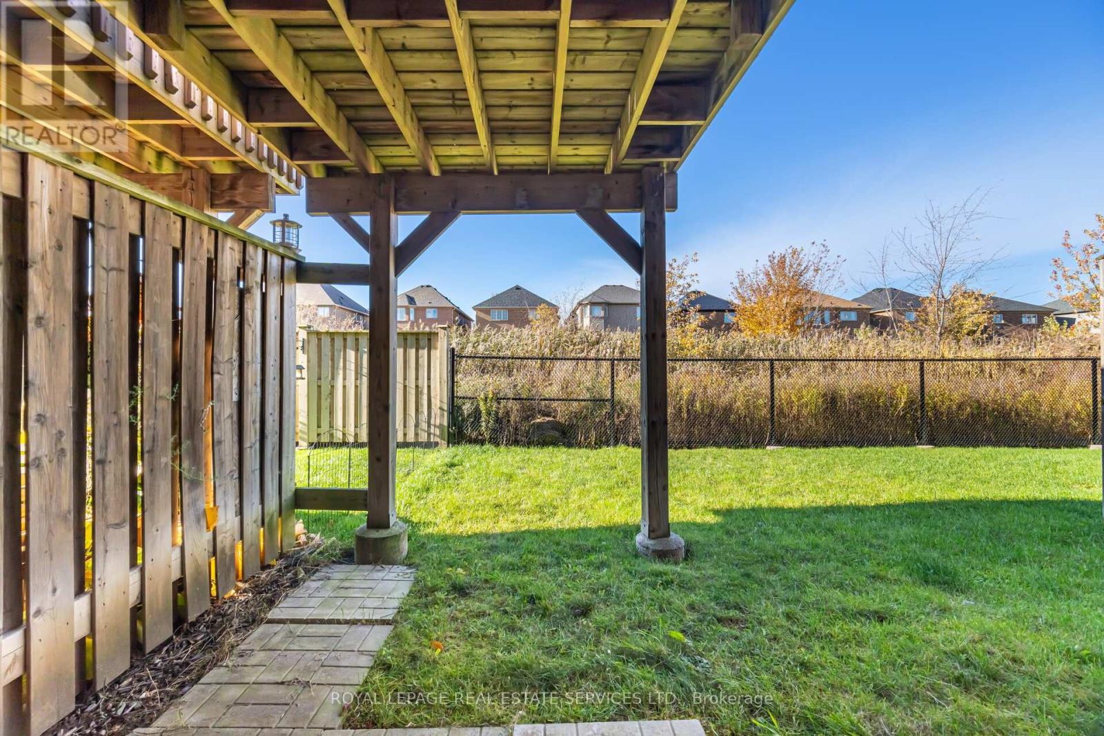 4 - 745 Farmstead Drive, Milton, Ontario  L9T 8B1 - Photo 47 - W12997802