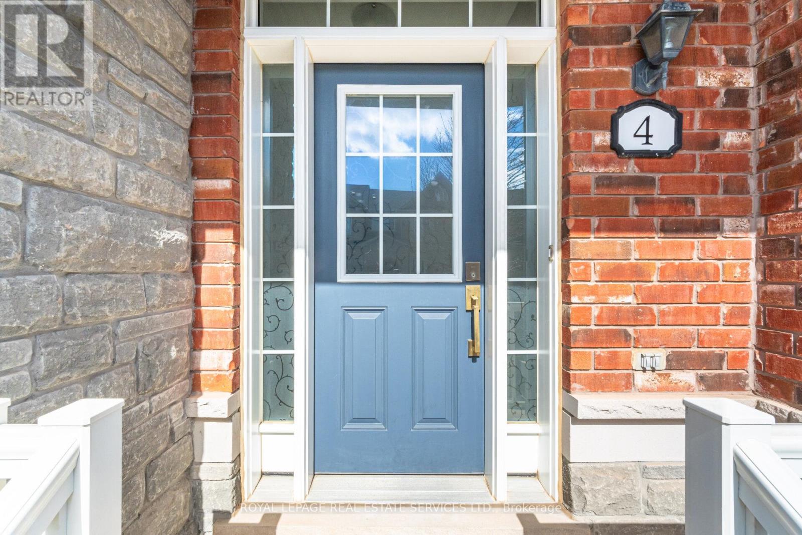 4 - 745 Farmstead Drive, Milton, Ontario  L9T 8B1 - Photo 5 - W12997802