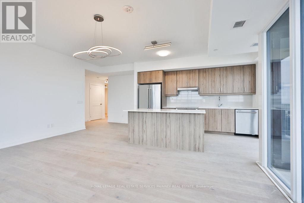 Lph 1807 - 1035 Southdown Road, Mississauga, Ontario  L5J 0A2 - Photo 9 - W12997832