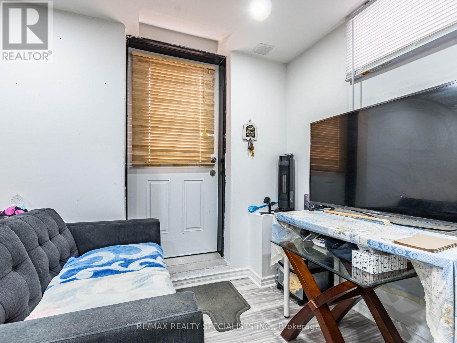 73 Zia Dodda Crescent, Brampton, Ontario L6P 1J6 - Photo 30 - W12997836