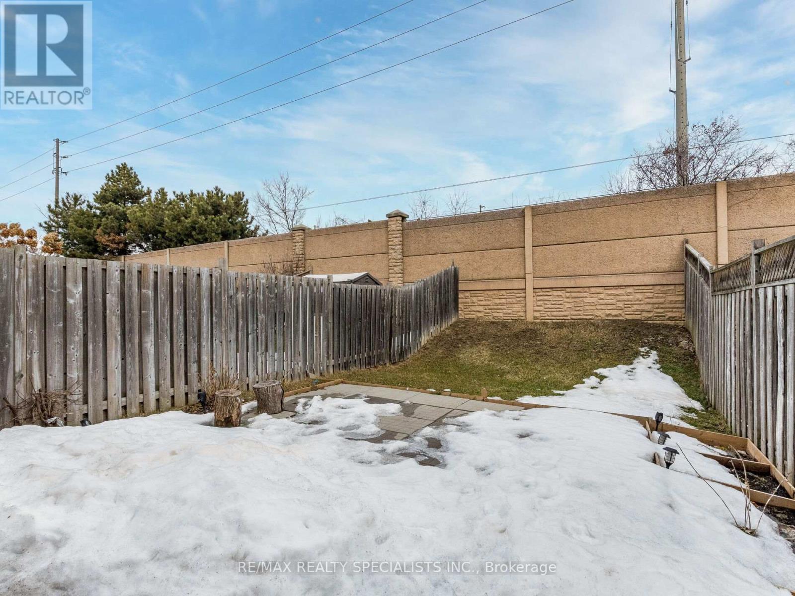 73 Zia Dodda Crescent, Brampton, Ontario L6P 1J6 - Photo 37 - W12997836