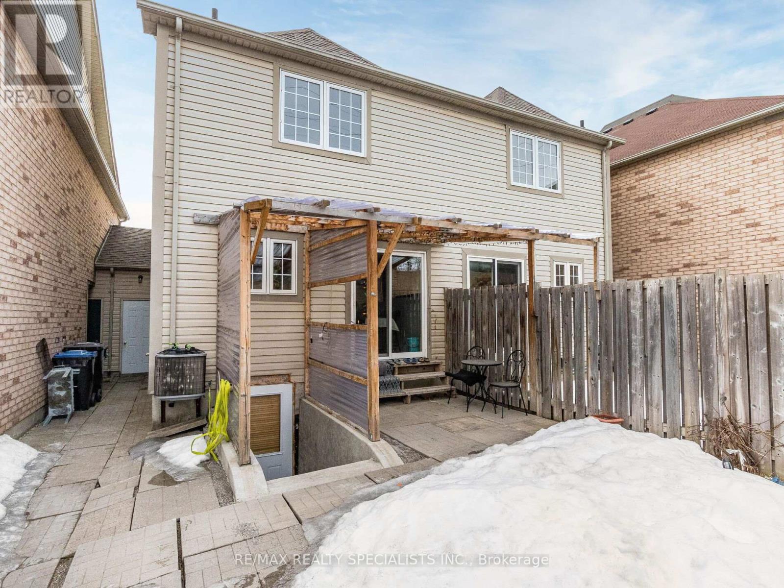 73 Zia Dodda Crescent, Brampton, Ontario L6P 1J6 - Photo 42 - W12997836