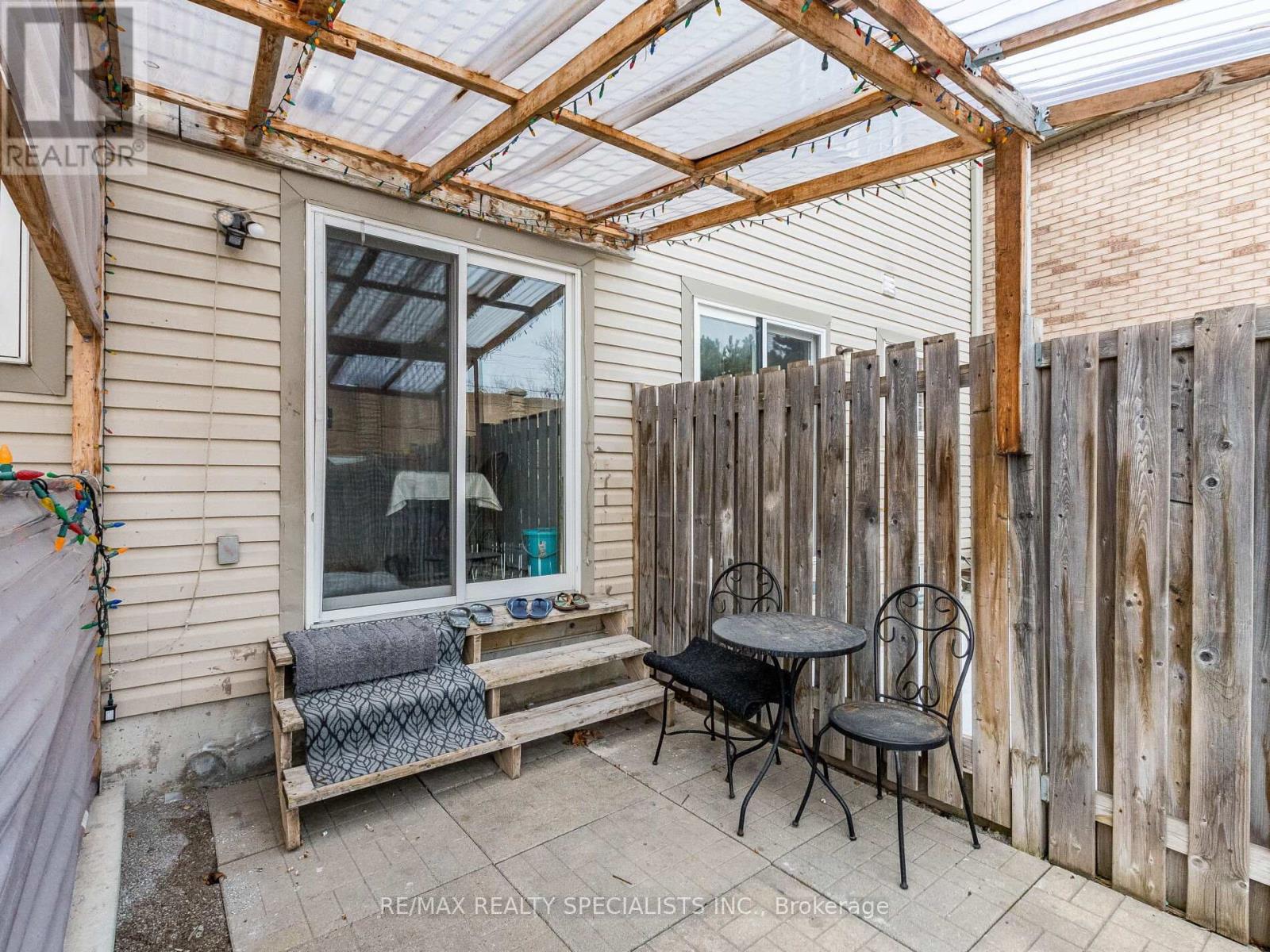 73 Zia Dodda Crescent, Brampton, Ontario L6P 1J6 - Photo 43 - W12997836