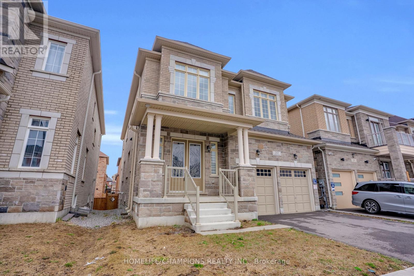 212 Wesmina Avenue, Whitchurch-Stouffville, Ontario L4A 5A2 - Photo 3 - N12966122