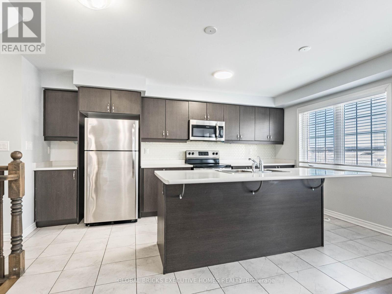 108 Frost Court, Milton, Ontario  L9E 1G4 - Photo 17 - W12793830