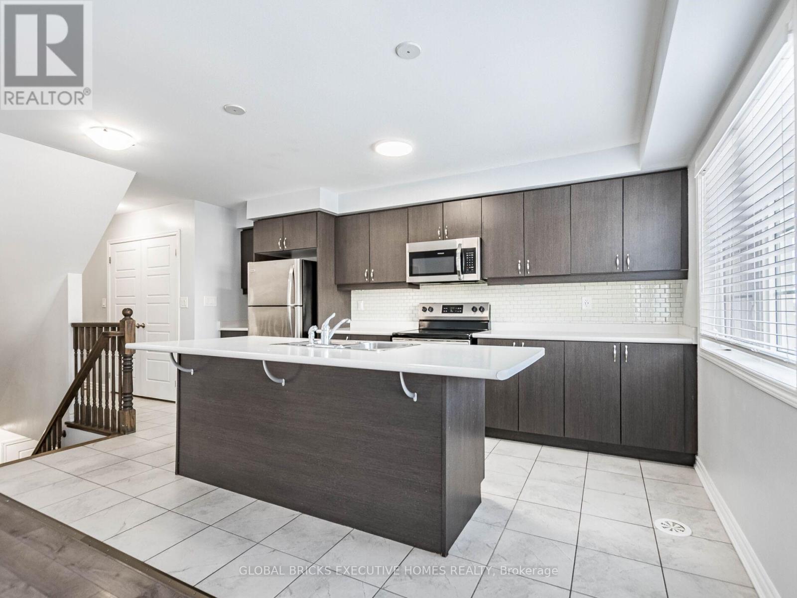 108 Frost Court, Milton, Ontario  L9E 1G4 - Photo 19 - W12793830