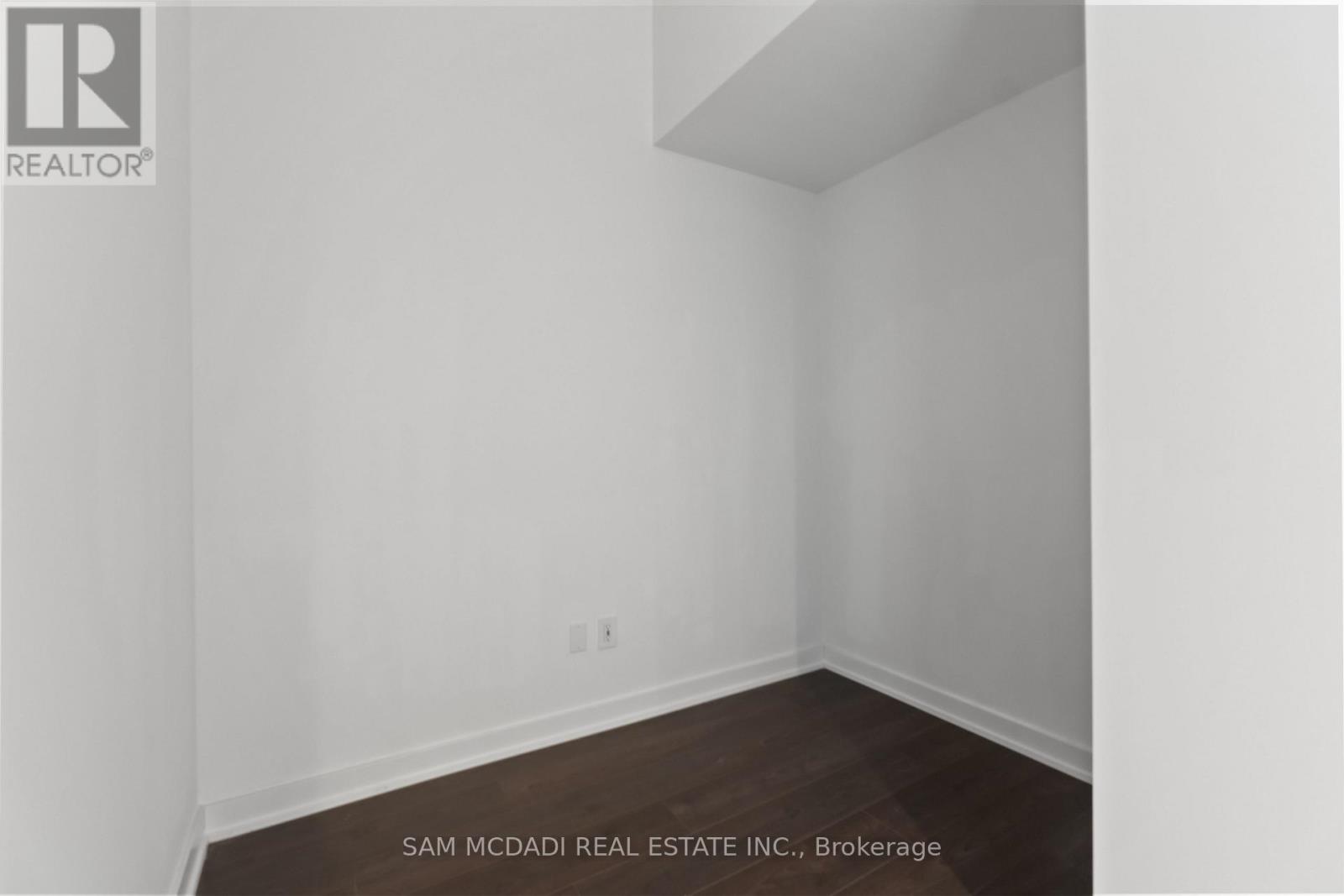 813 - 28 Ann Street, Mississauga, Ontario  L5G 0E1 - Photo 10 - W12997398