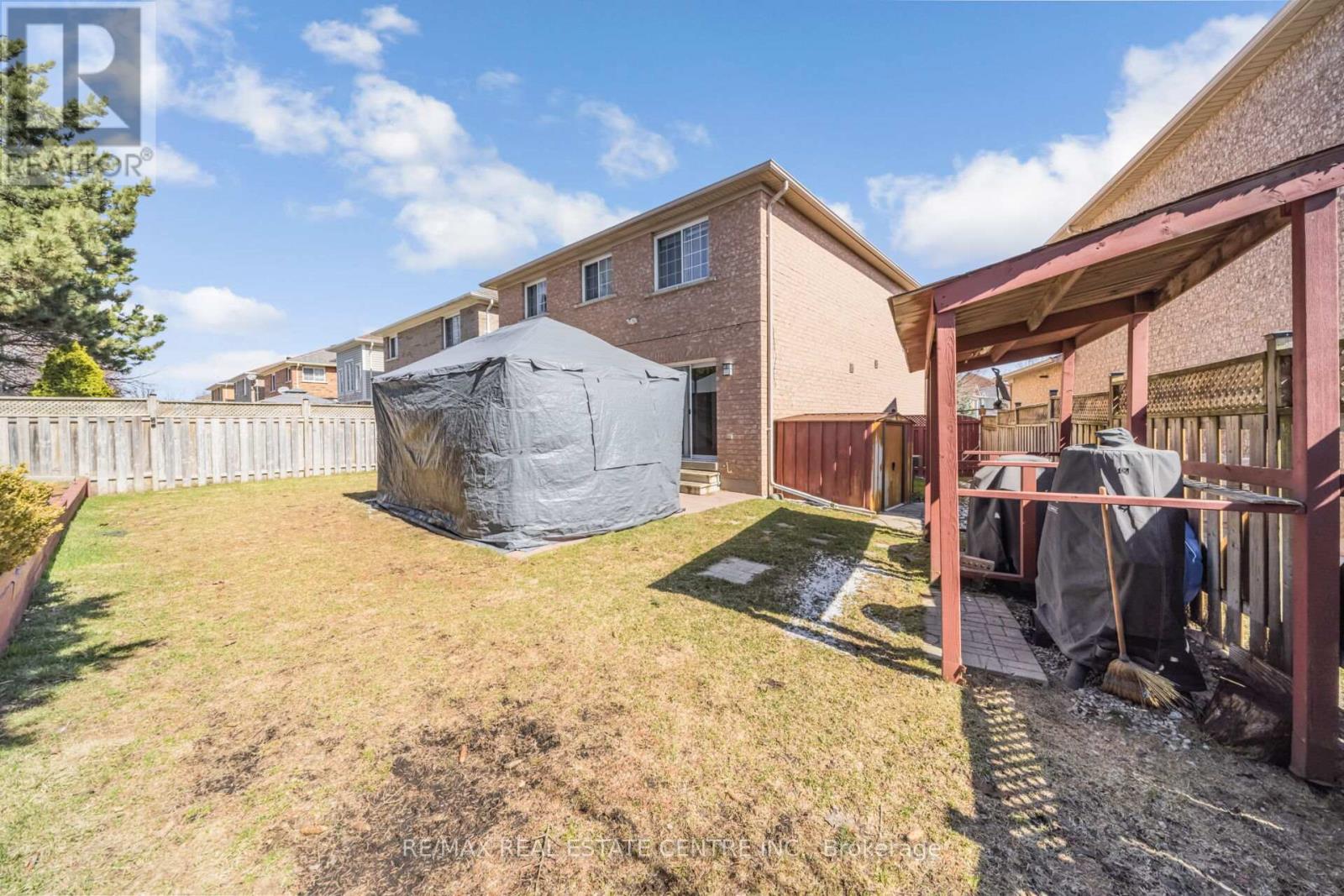 22 Mistycreek Crescent, Brampton, Ontario  L7A 3E8 - Photo 45 - W12990384