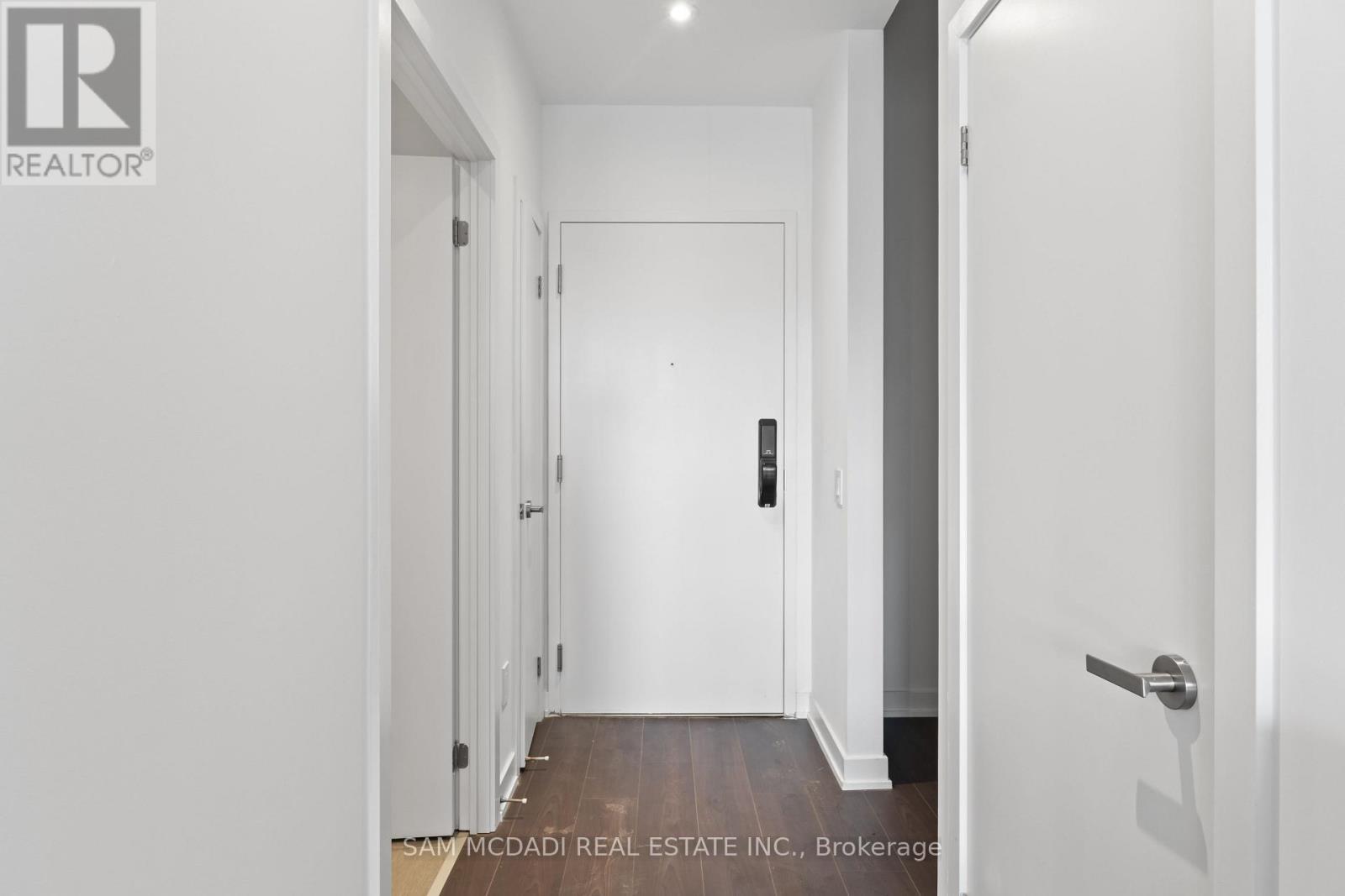 813 - 28 Ann Street, Mississauga, Ontario  L5G 0E1 - Photo 5 - W12997398