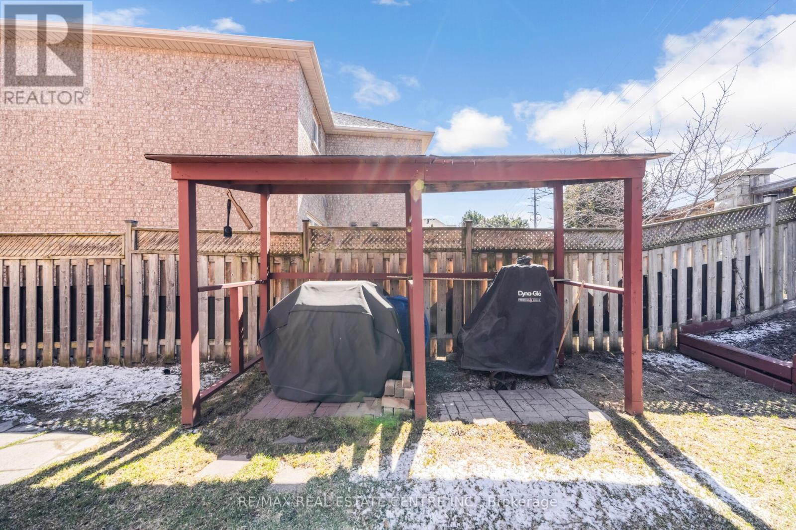 22 Mistycreek Crescent, Brampton, Ontario  L7A 3E8 - Photo 44 - W12990384