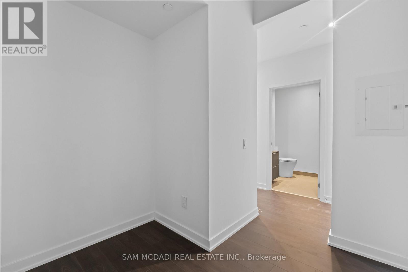 813 - 28 Ann Street, Mississauga, Ontario  L5G 0E1 - Photo 9 - W12997398