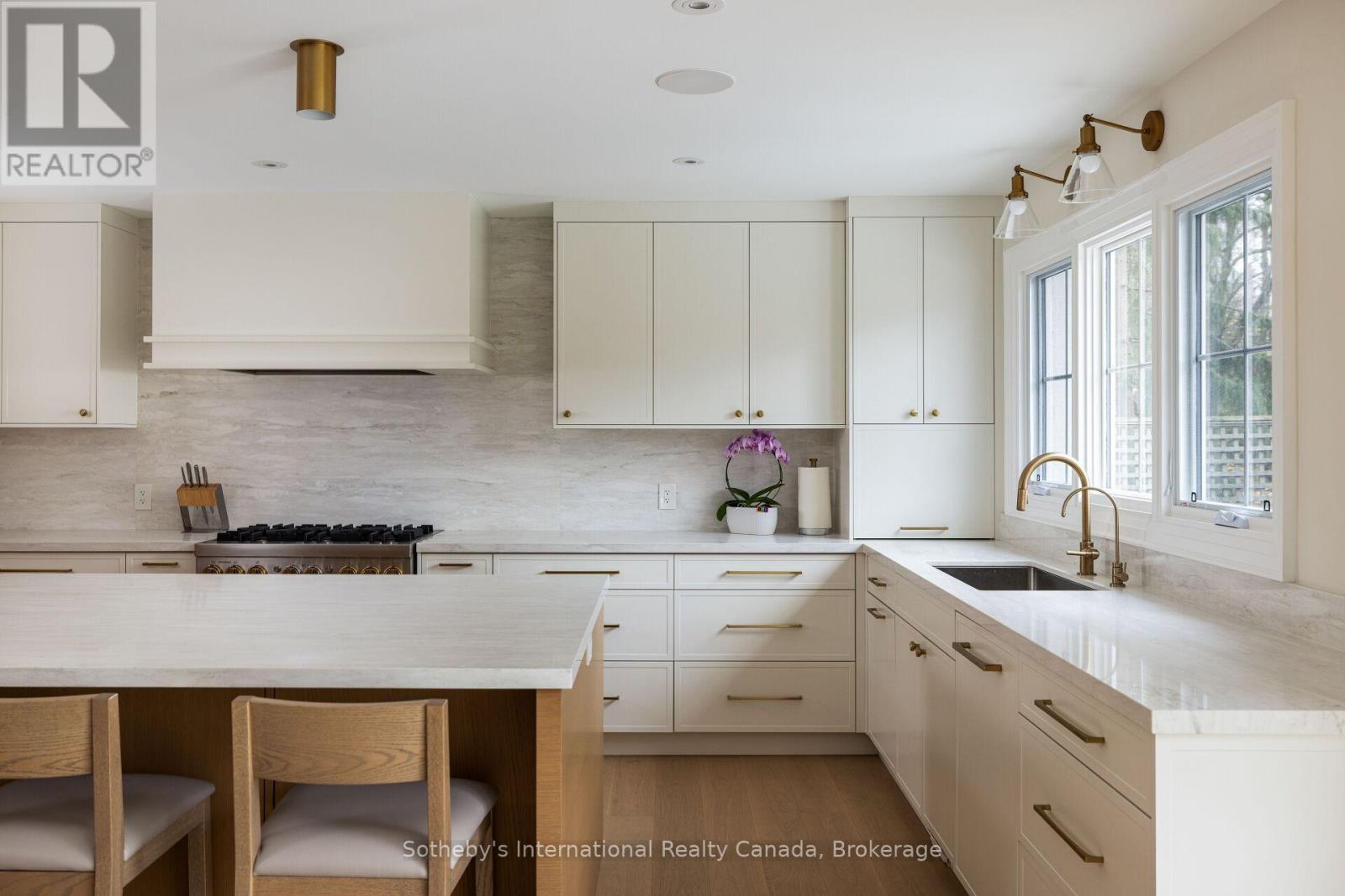 246 Cairncroft Road, Oakville, Ontario  L6J 4M3 - Photo 12 - W12997872