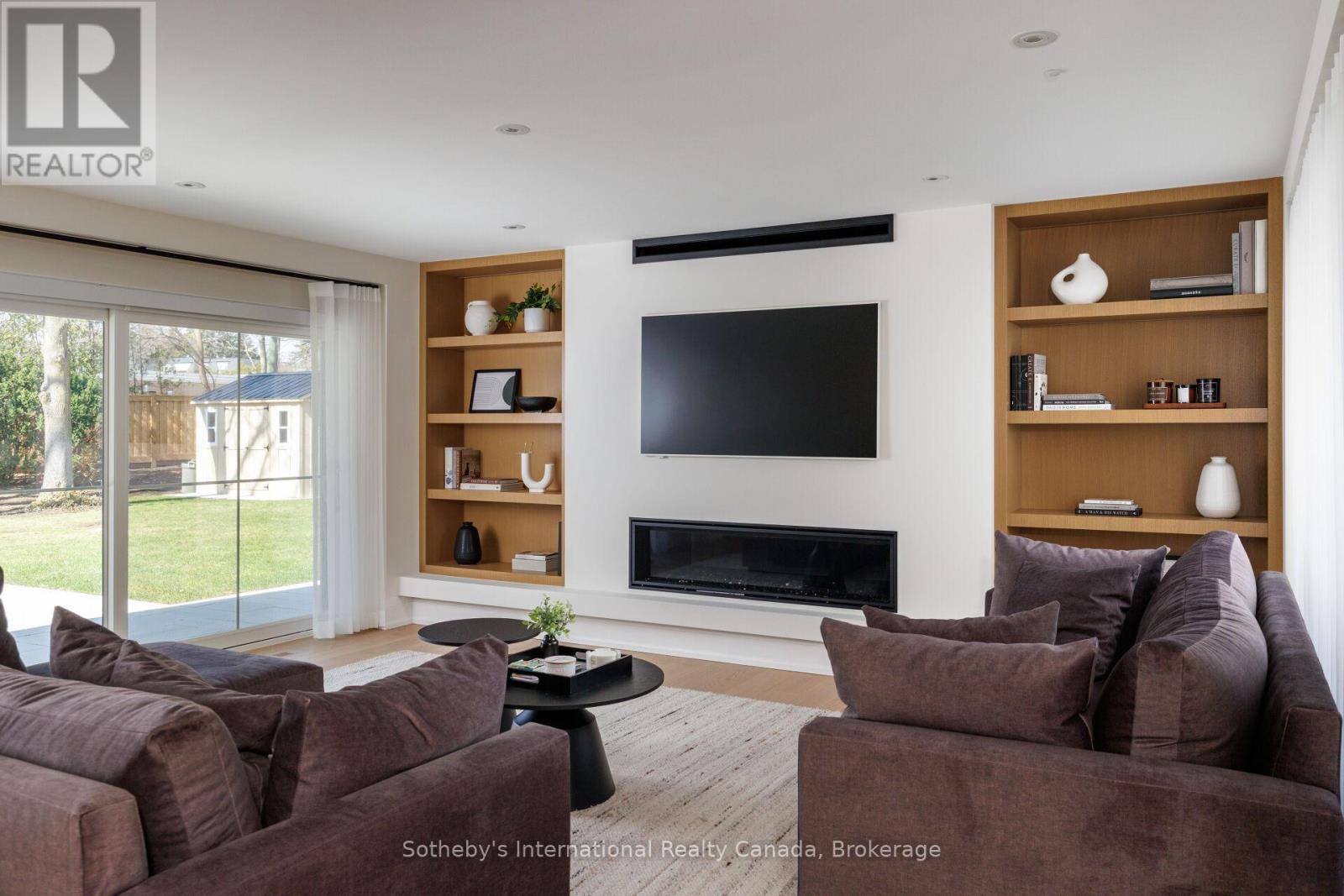 246 Cairncroft Road, Oakville, Ontario  L6J 4M3 - Photo 7 - W12997872