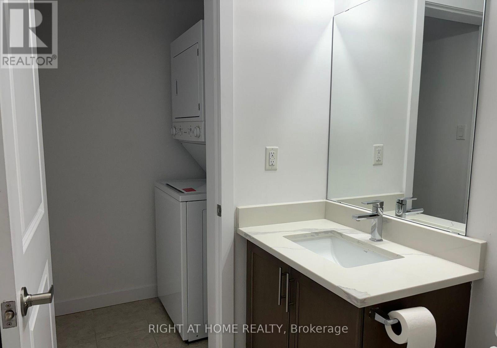 414 - 101 Shoreview Place, Hamilton, Ontario  L8E 0K2 - Photo 9 - X12997716