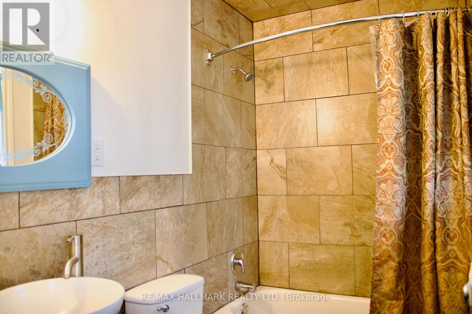 122 Ridgeway Road, Fort Erie, Ontario  L0S 1B0 - Photo 12 - X12965298