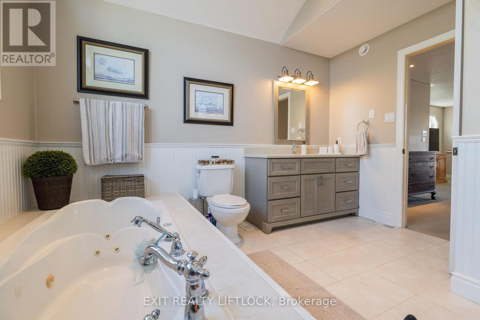 129 Stinson's Bay Road, Kawartha Lakes, Ontario K0M 1N0 - Photo 27 - X12927678