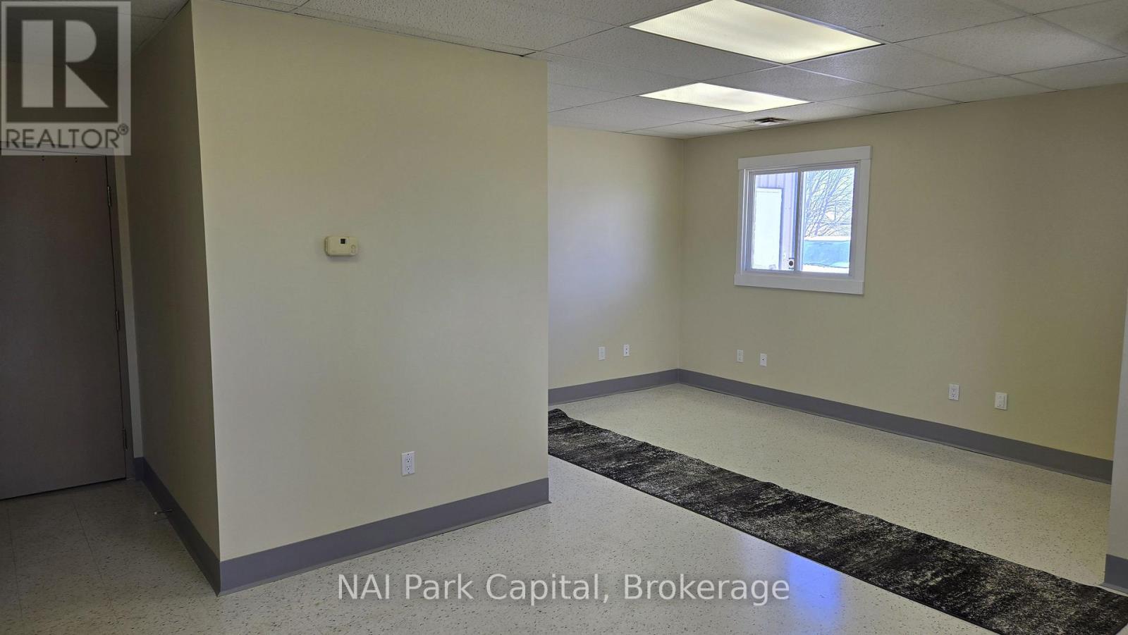 594 Glengarry Crescent, Centre Wellington, Ontario  N1M 2W7 - Photo 6 - X12997874