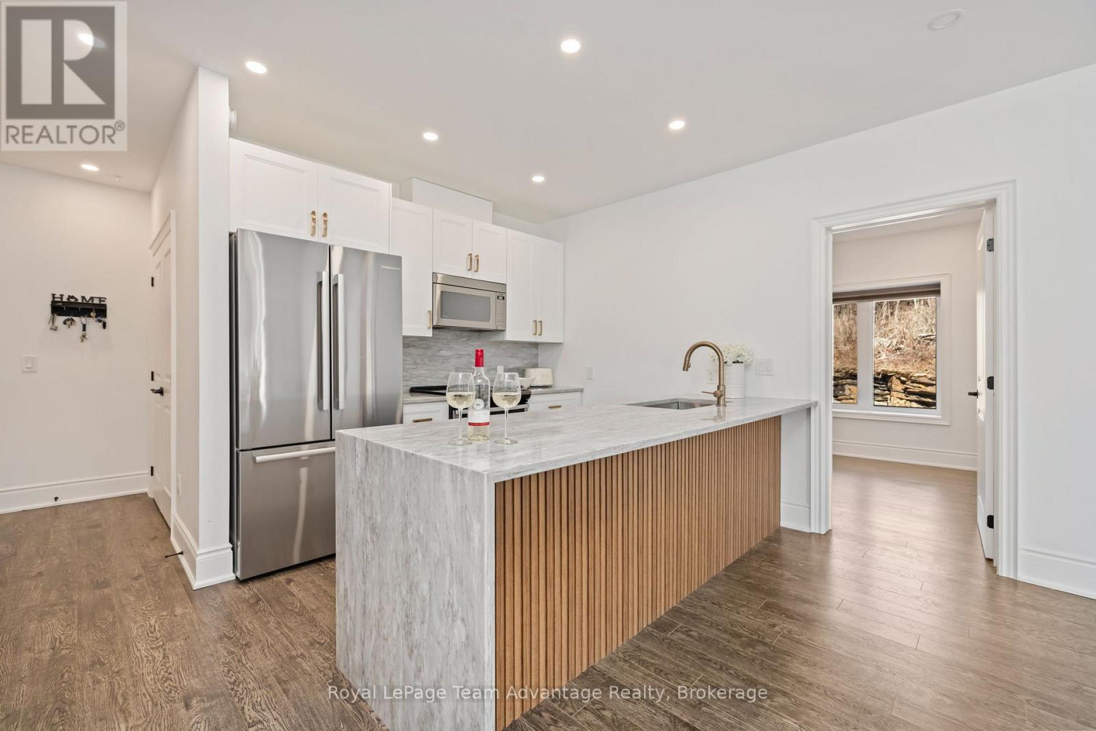 201 - 11c Salt Dock Road, Parry Sound, Ontario  P2A 3B6 - Photo 16 - X12997938