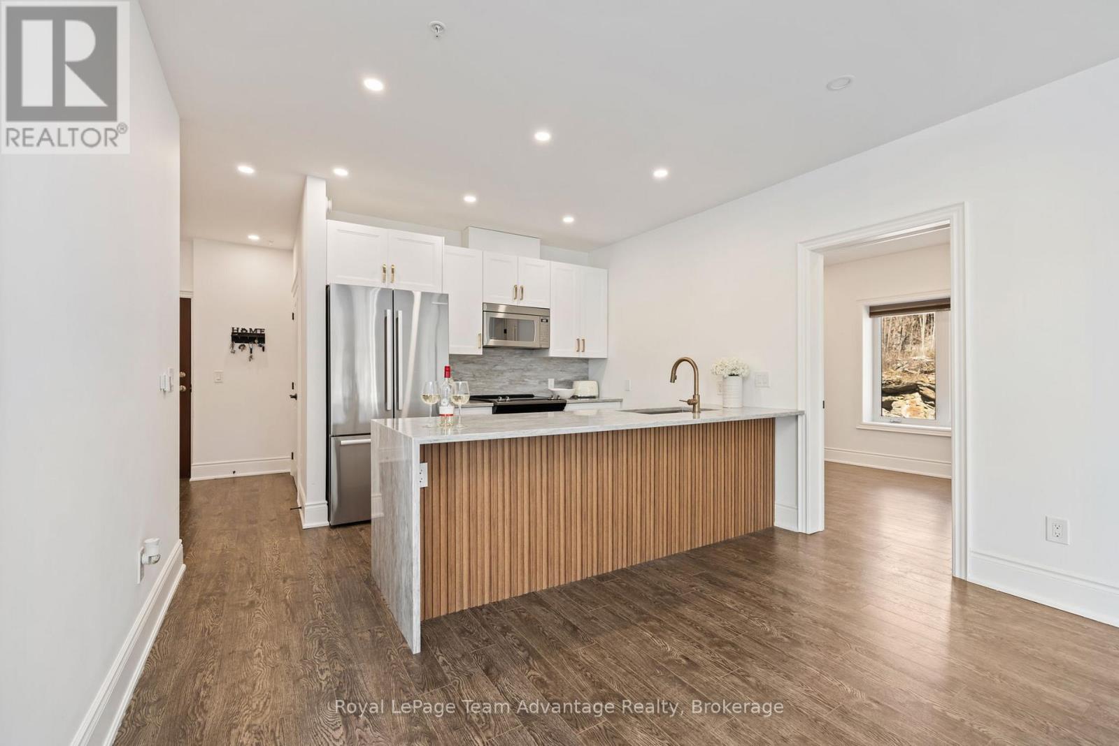 201 - 11c Salt Dock Road, Parry Sound, Ontario  P2A 3B6 - Photo 17 - X12997938