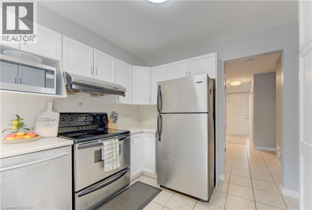 651 Pinerow Crescent Unit# A, Waterloo, Ontario  N2T 2K5 - Photo 7 - 40820426