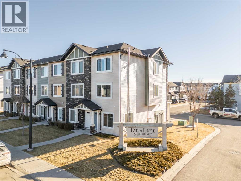 319 Taralake Way Ne, Calgary, Alberta  T3J 0J4 - Photo 5 - A2285400