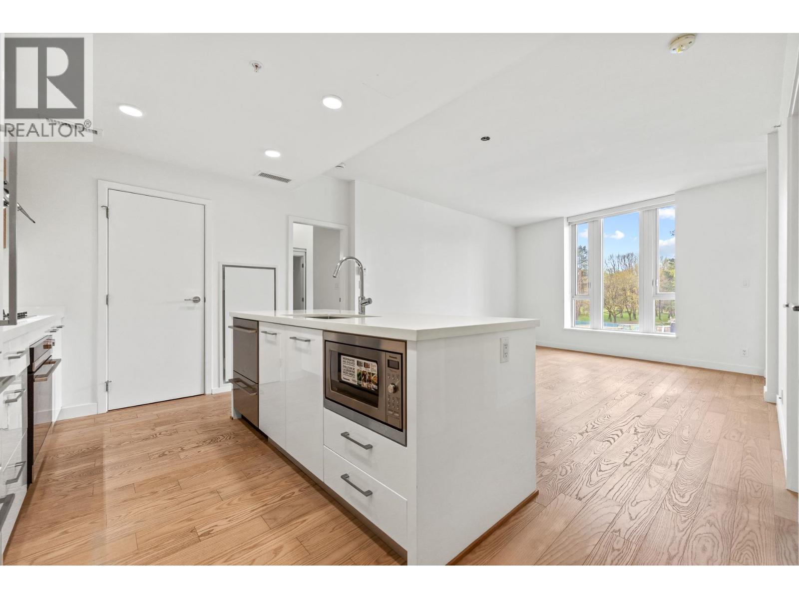 301 7333 Murdoch Avenue, Richmond, British Columbia  V6Y 0J8 - Photo 8 - R3110366