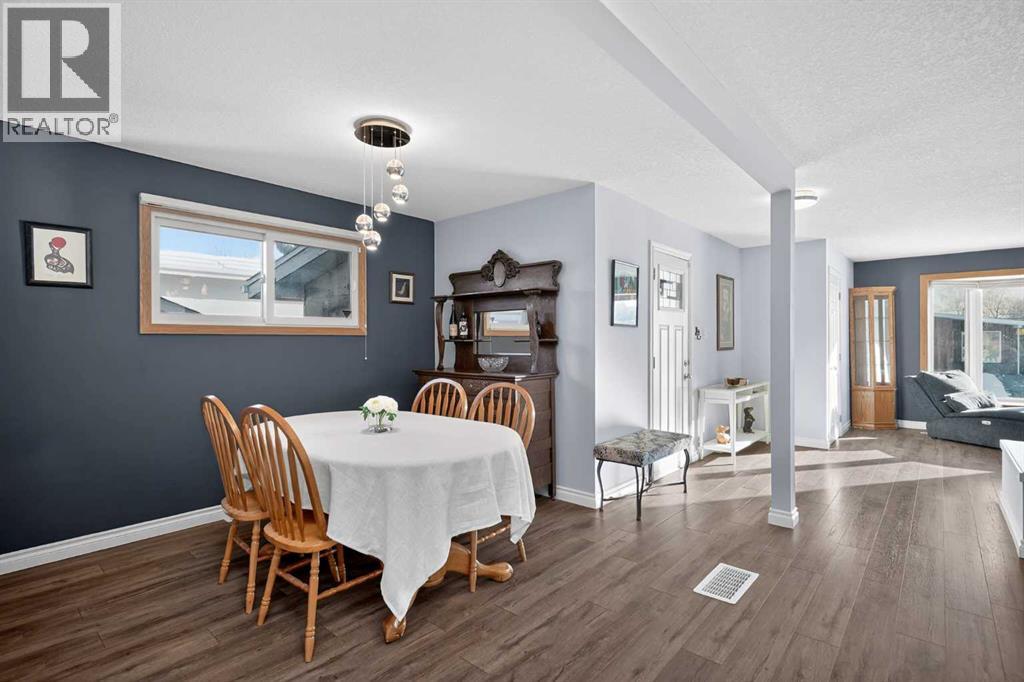 9519 3 Street SE, Calgary, Alberta  T2J 0W7 - Photo 11 - A2300114