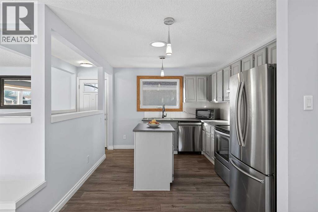 9519 3 Street SE, Calgary, Alberta  T2J 0W7 - Photo 9 - A2300114