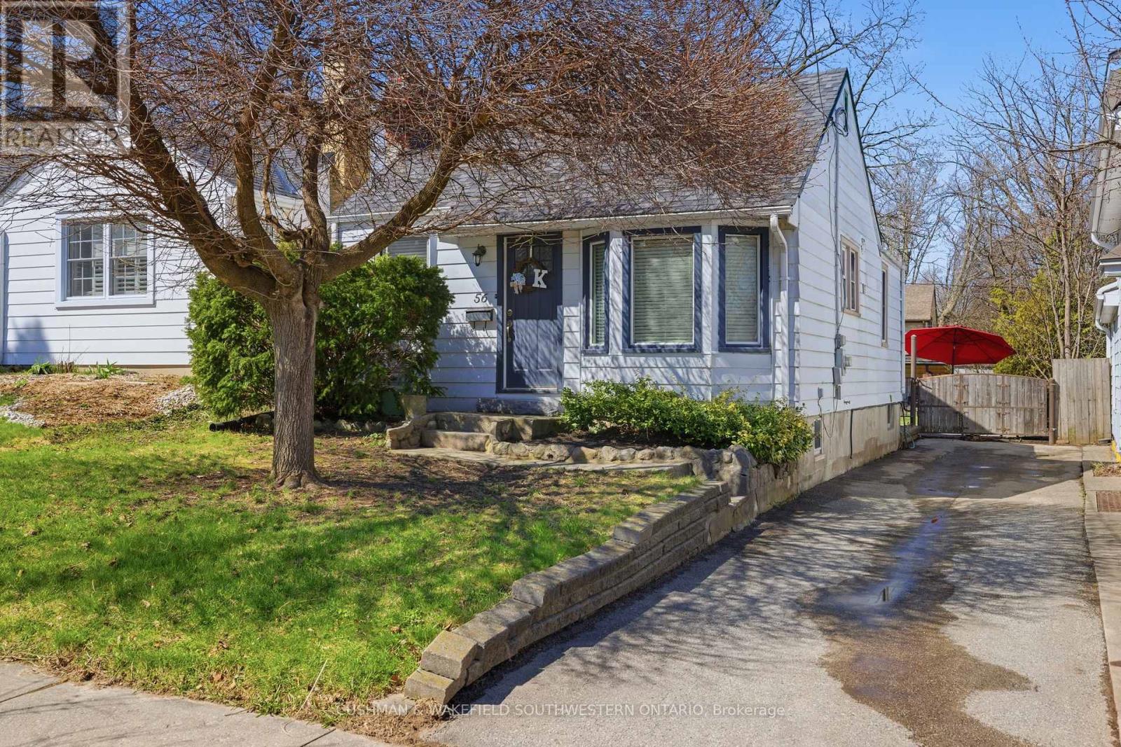 56 THOMAS JANES DRIVE, London South, Ontario