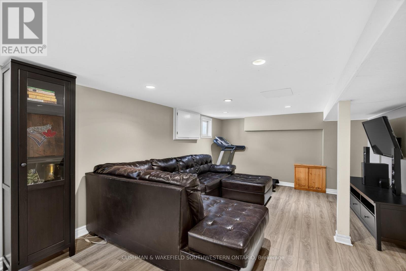 56 Thomas Janes Drive, London South, Ontario  N6C 2G9 - Photo 14 - X12998066