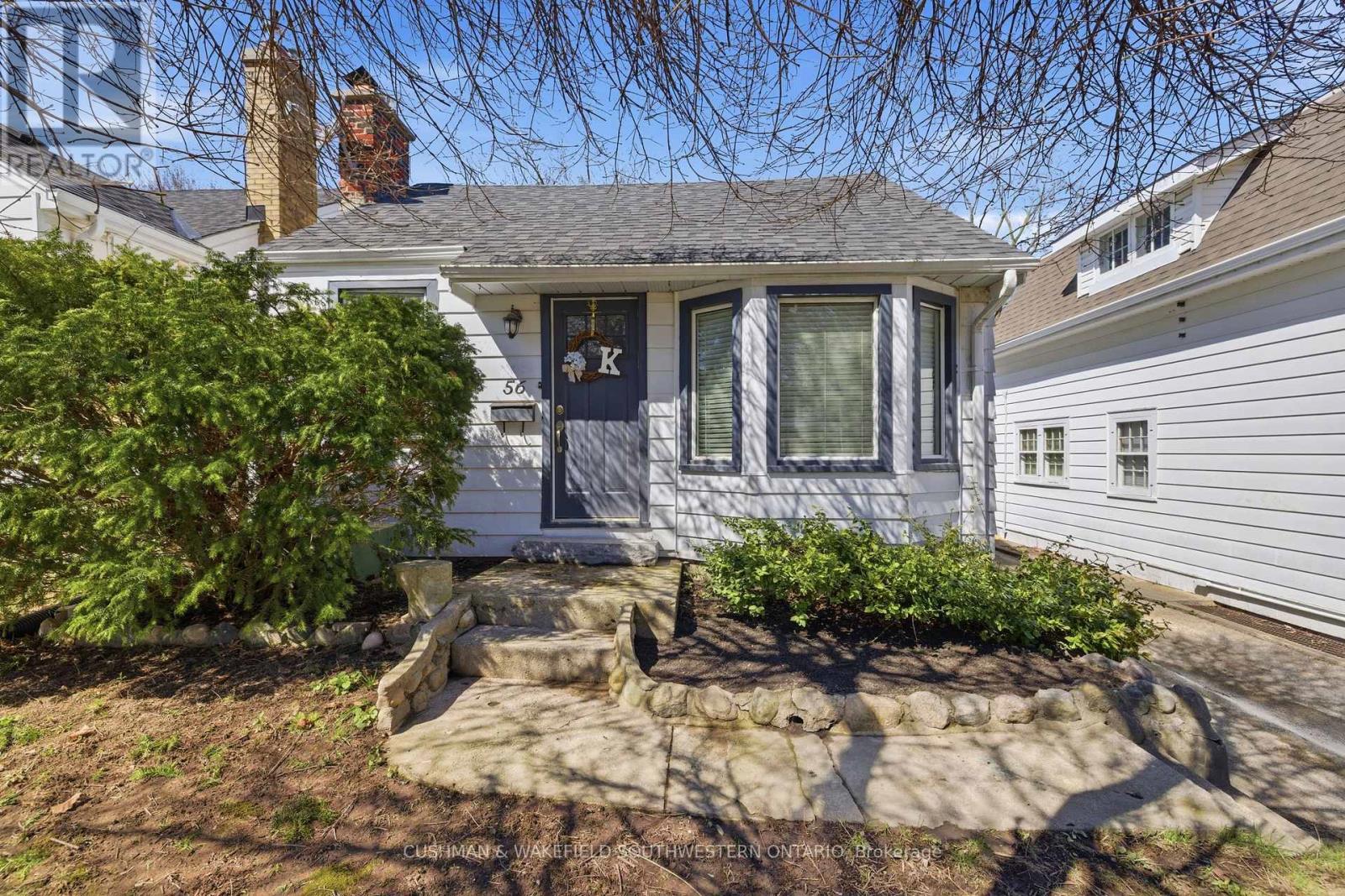 56 Thomas Janes Drive, London South, Ontario  N6C 2G9 - Photo 2 - X12998066