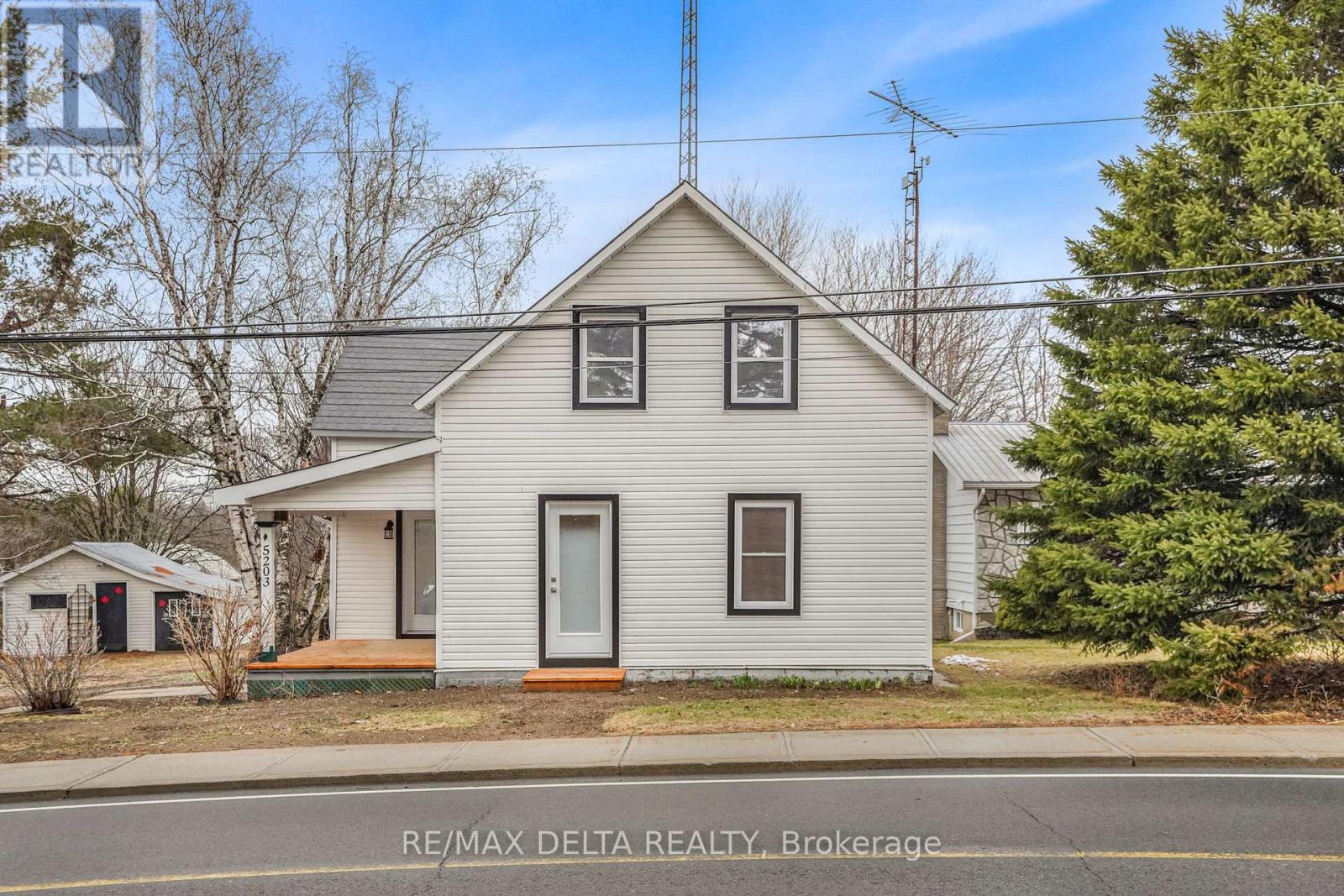 5203 County Road 10 Road, The Nation, Ontario  K0B 1G0 - Photo 3 - X12998060