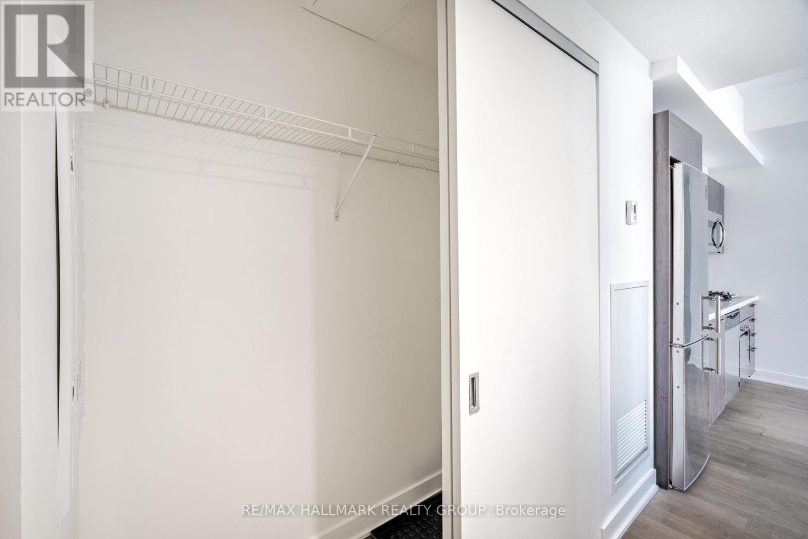 710 - 203 Catherine Street W, Ottawa, Ontario  K2P 1J5 - Photo 4 - X12998108