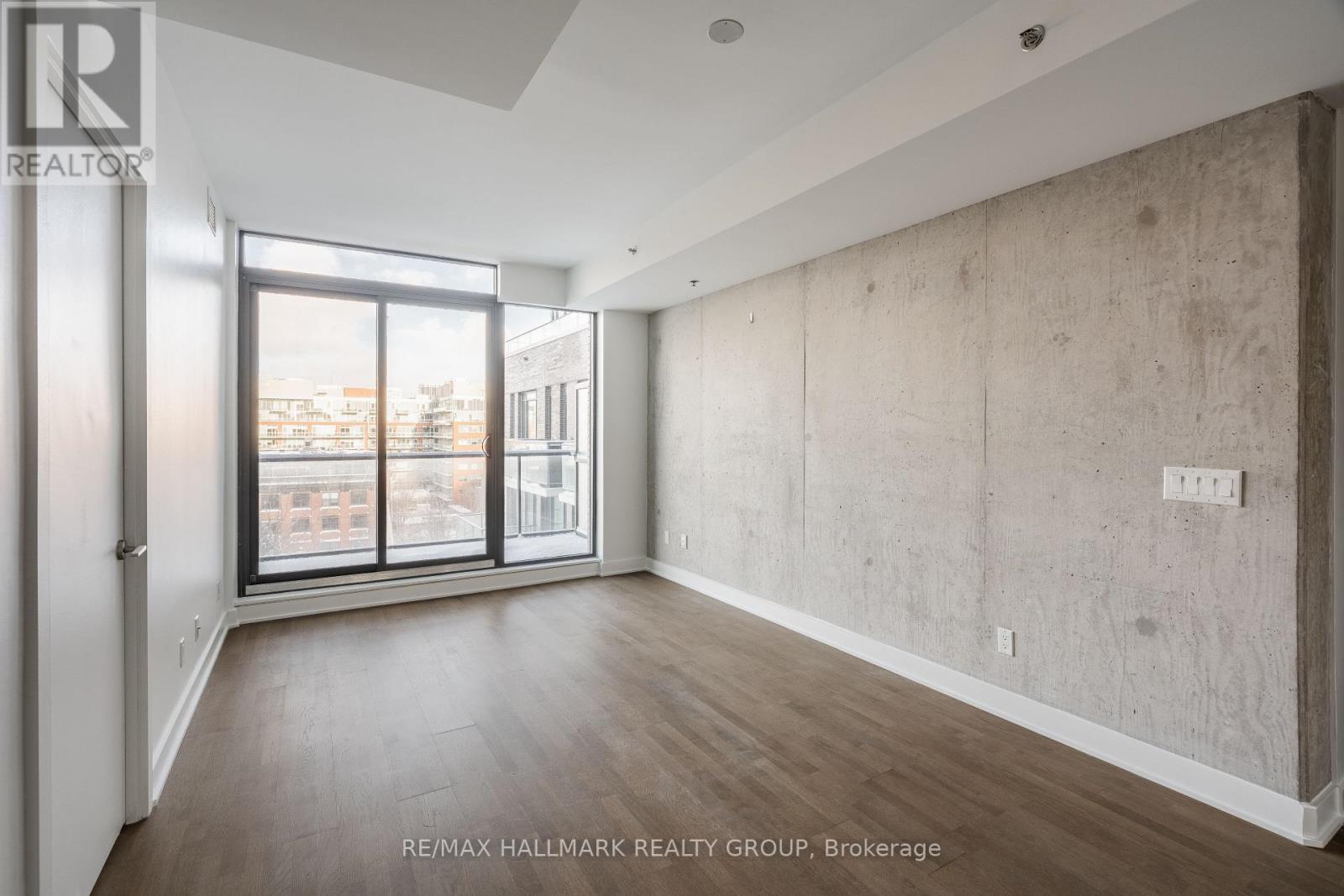 710 - 203 Catherine Street W, Ottawa, Ontario  K2P 1J5 - Photo 5 - X12998108