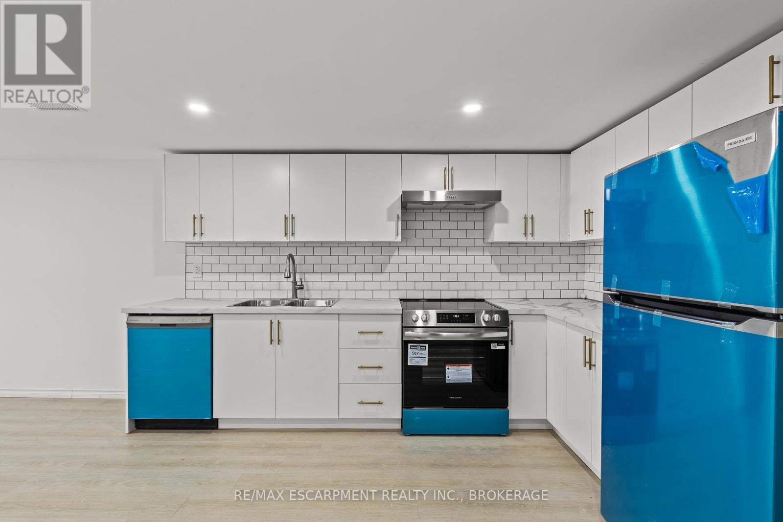 2 - 59 Rodman Street, St. Catharines, Ontario  L2R 5C9 - Photo 8 - X12998042