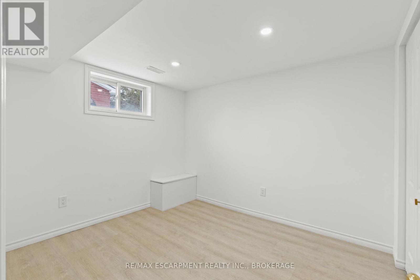 2 - 59 Rodman Street, St. Catharines, Ontario  L2R 5C9 - Photo 9 - X12998042