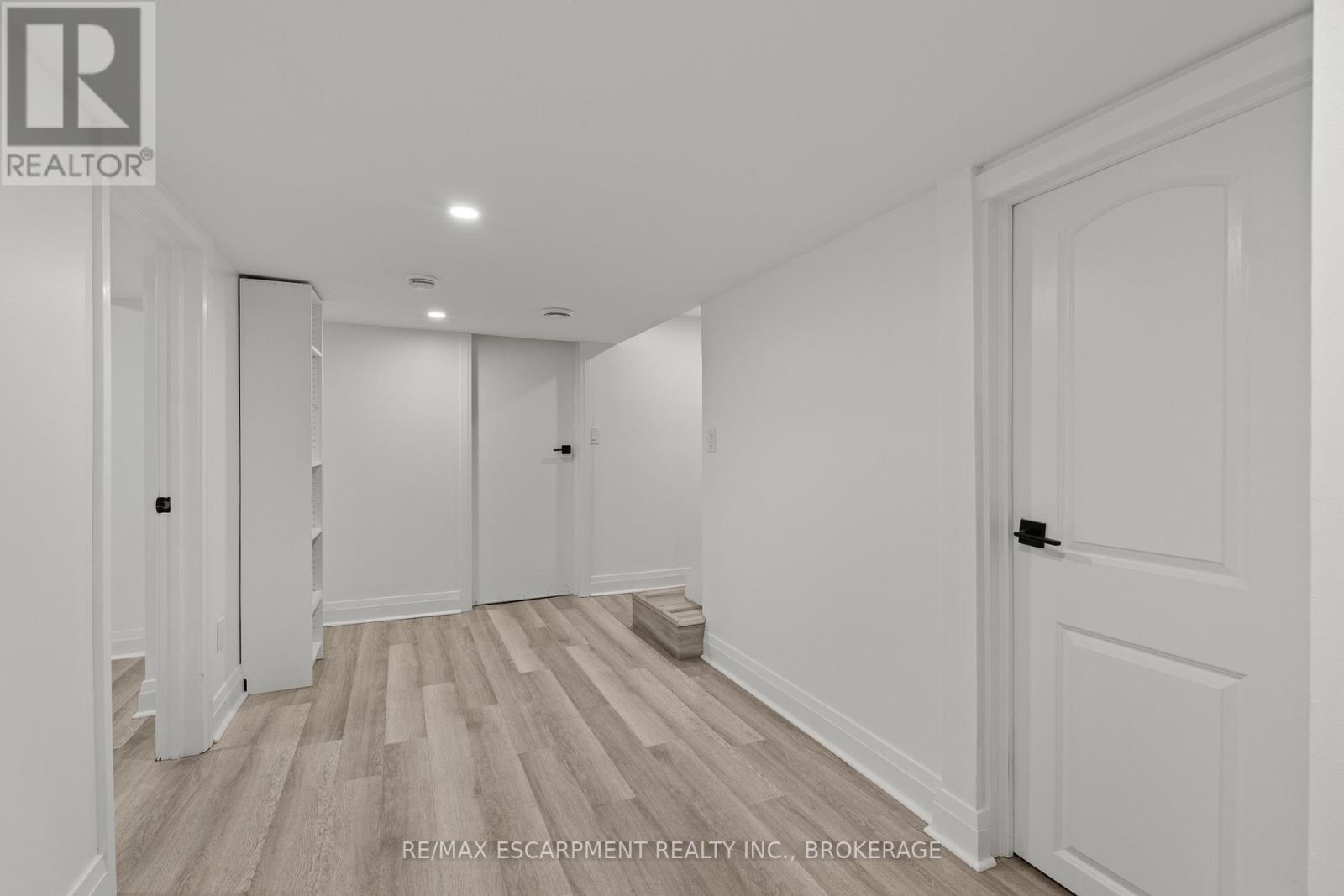 Lower - 15 Mccormick Street, Welland, Ontario  L3C 4L8 - Photo 6 - X12998052