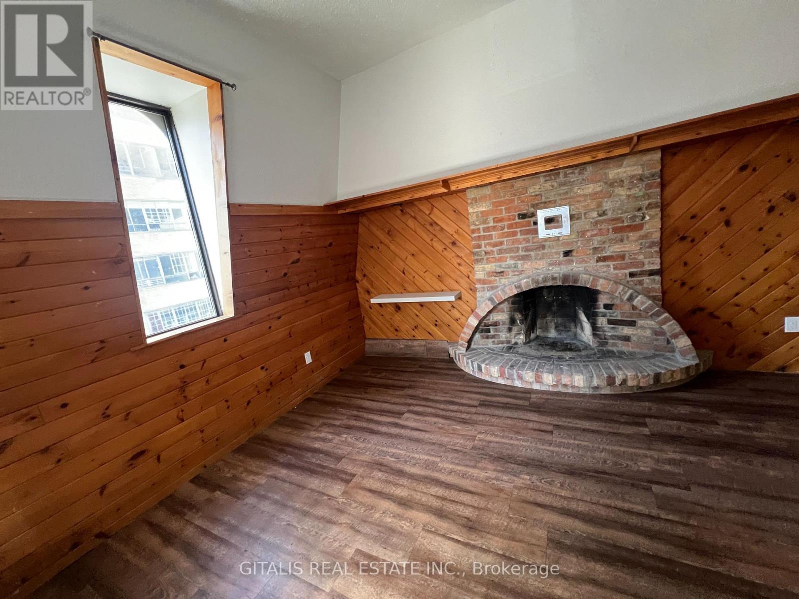 300 - 639 Yonge Street, Toronto, Ontario  M4Y 1Z9 - Photo 5 - C12714644