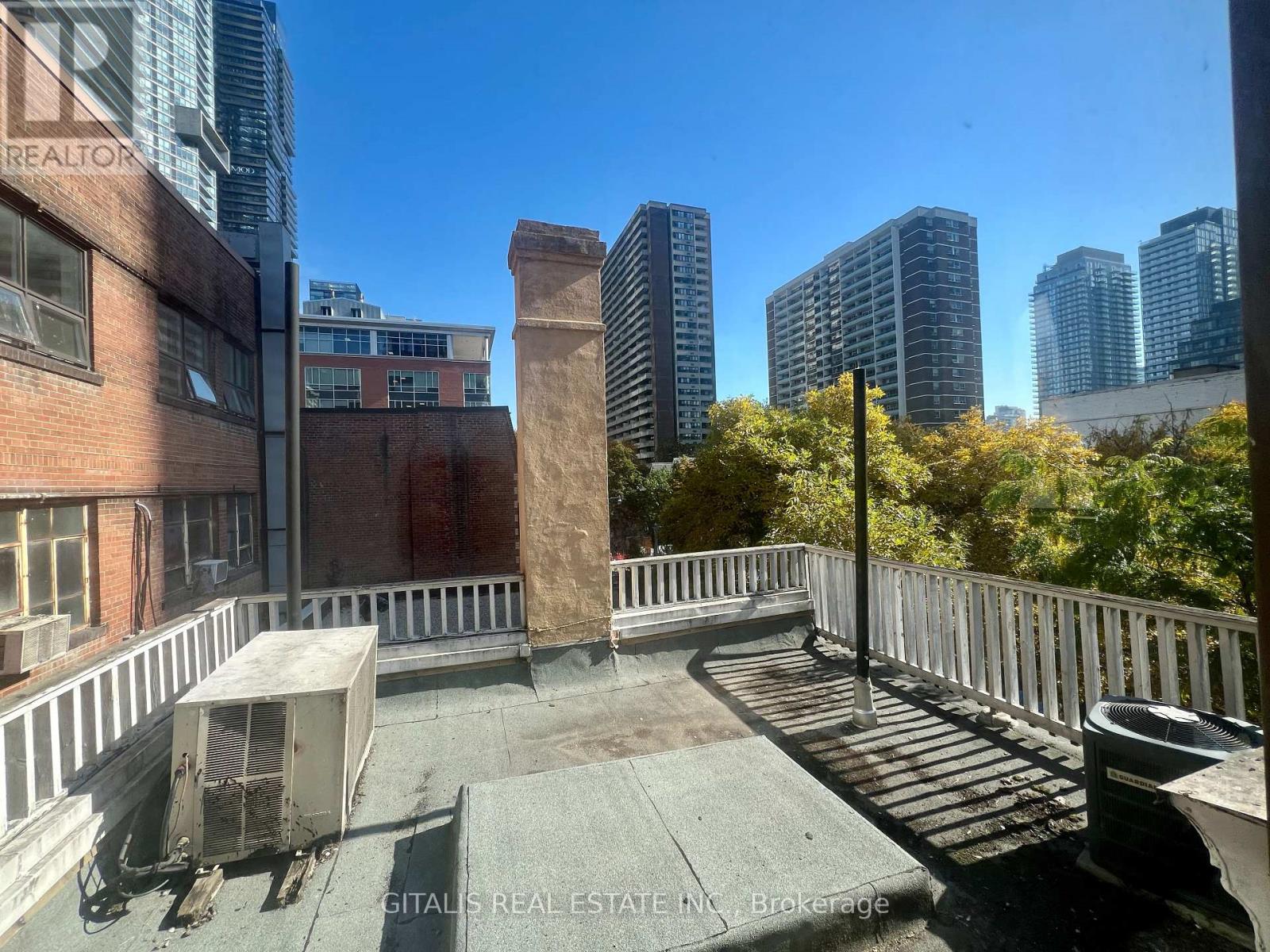 300 - 639 Yonge Street, Toronto, Ontario  M4Y 1Z9 - Photo 6 - C12714644