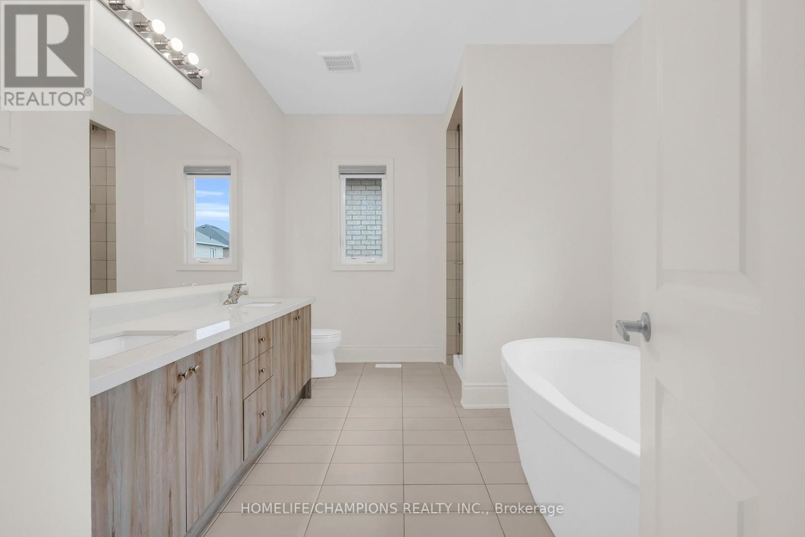 212 Wesmina Avenue, Whitchurch-Stouffville, Ontario L4A 5A2 - Photo 30 - N12966122