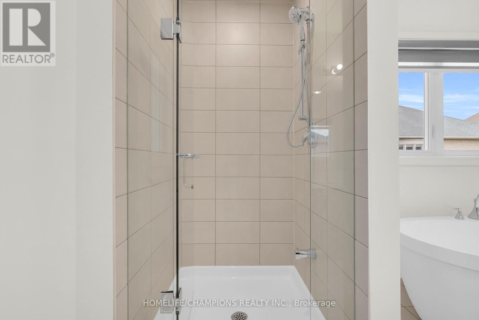 212 Wesmina Avenue, Whitchurch-Stouffville, Ontario L4A 5A2 - Photo 32 - N12966122